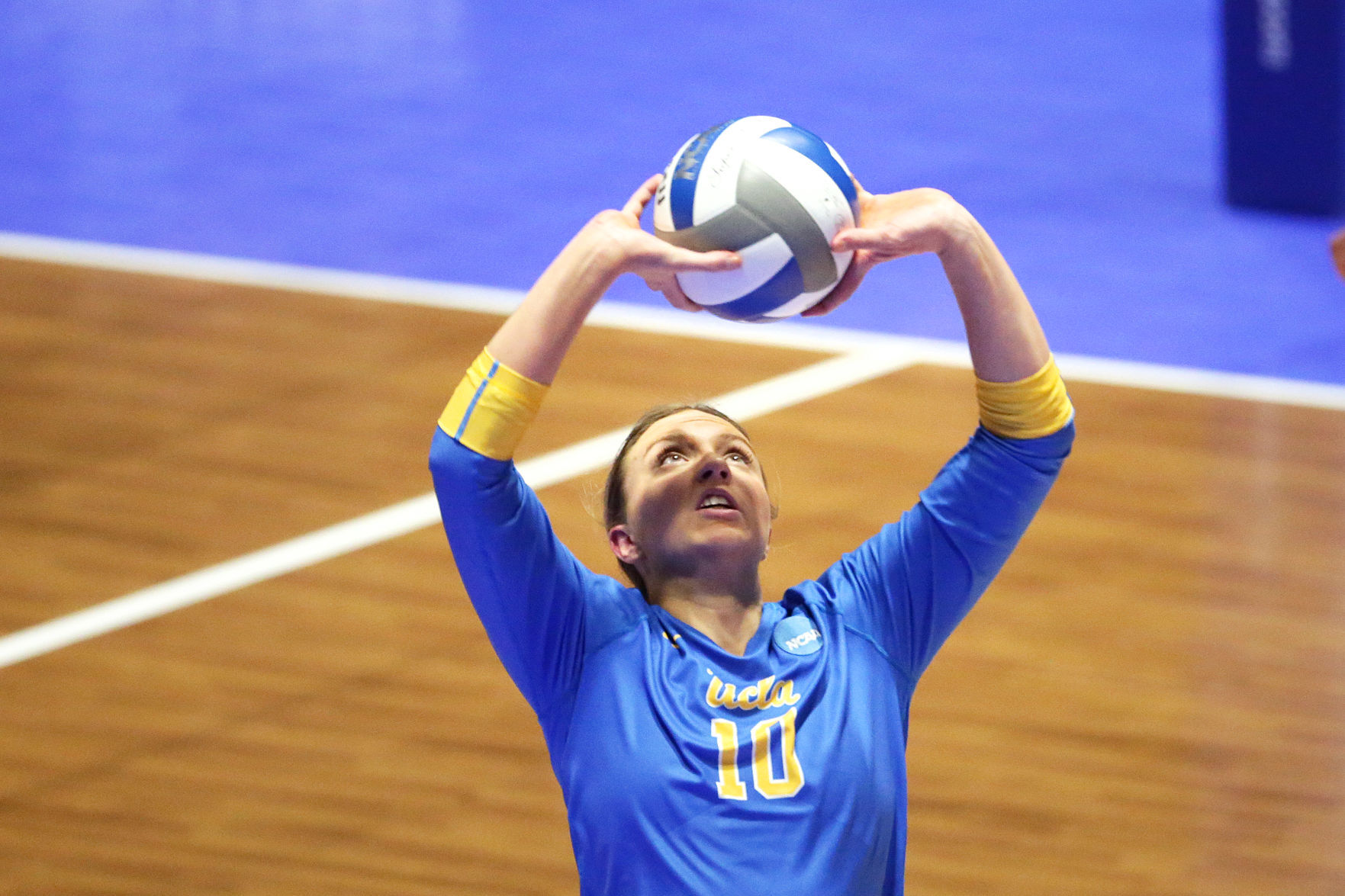 120921_uwvolleyball_06-12092021193429